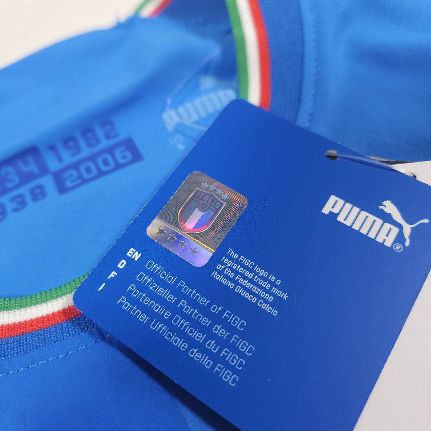 Italy Home Shirt 2022 – Authentic detailed view 8