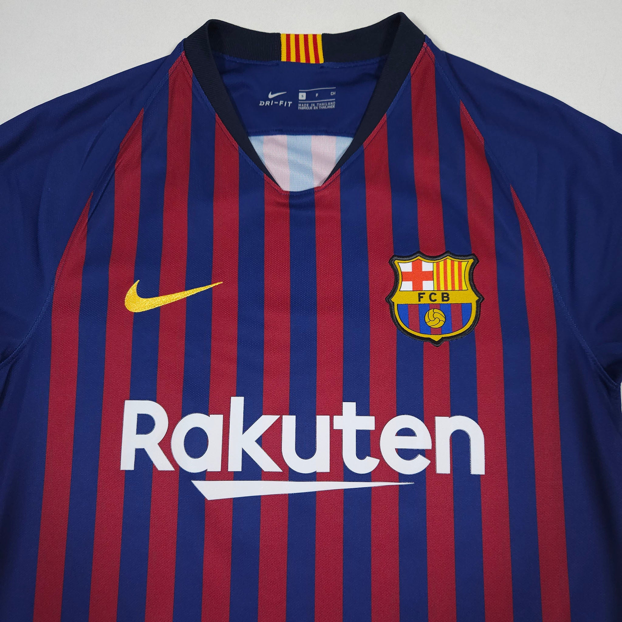 Barcelona Home Shirt 2018-19 – Messi #10 detailed view 1