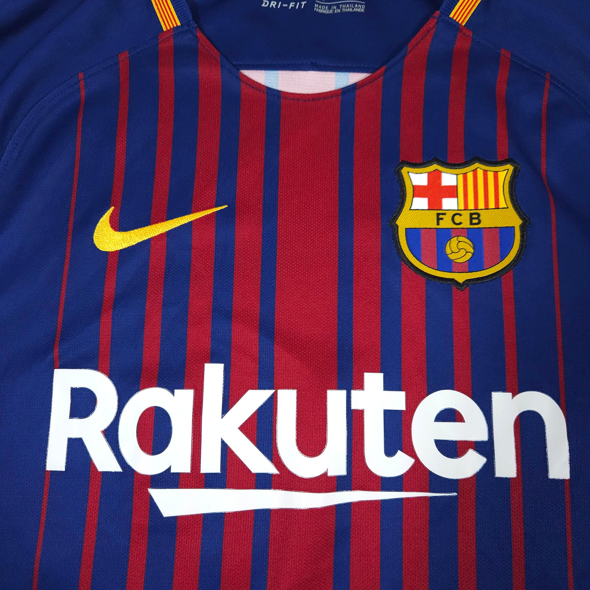Barcelona Home Shirt 2017-18 – Messi #10 detailed view 2