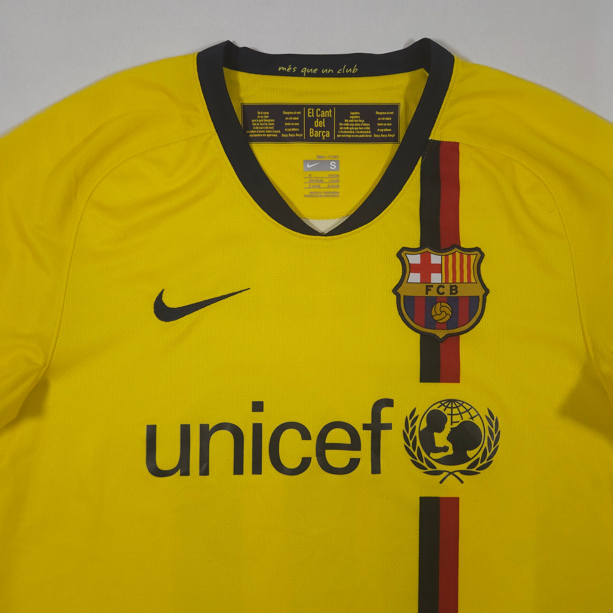 Barcelona Away Shirt 2008-09 – Messi #10 detailed view 1
