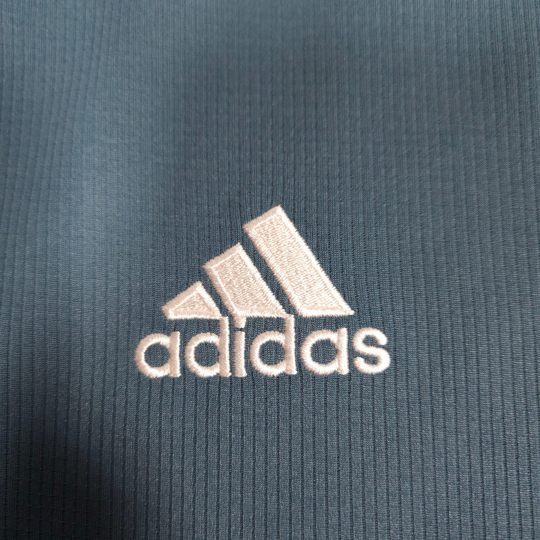 Feyenoord Away Shirt 2022-23 – Kökçü #10 detailed view 3