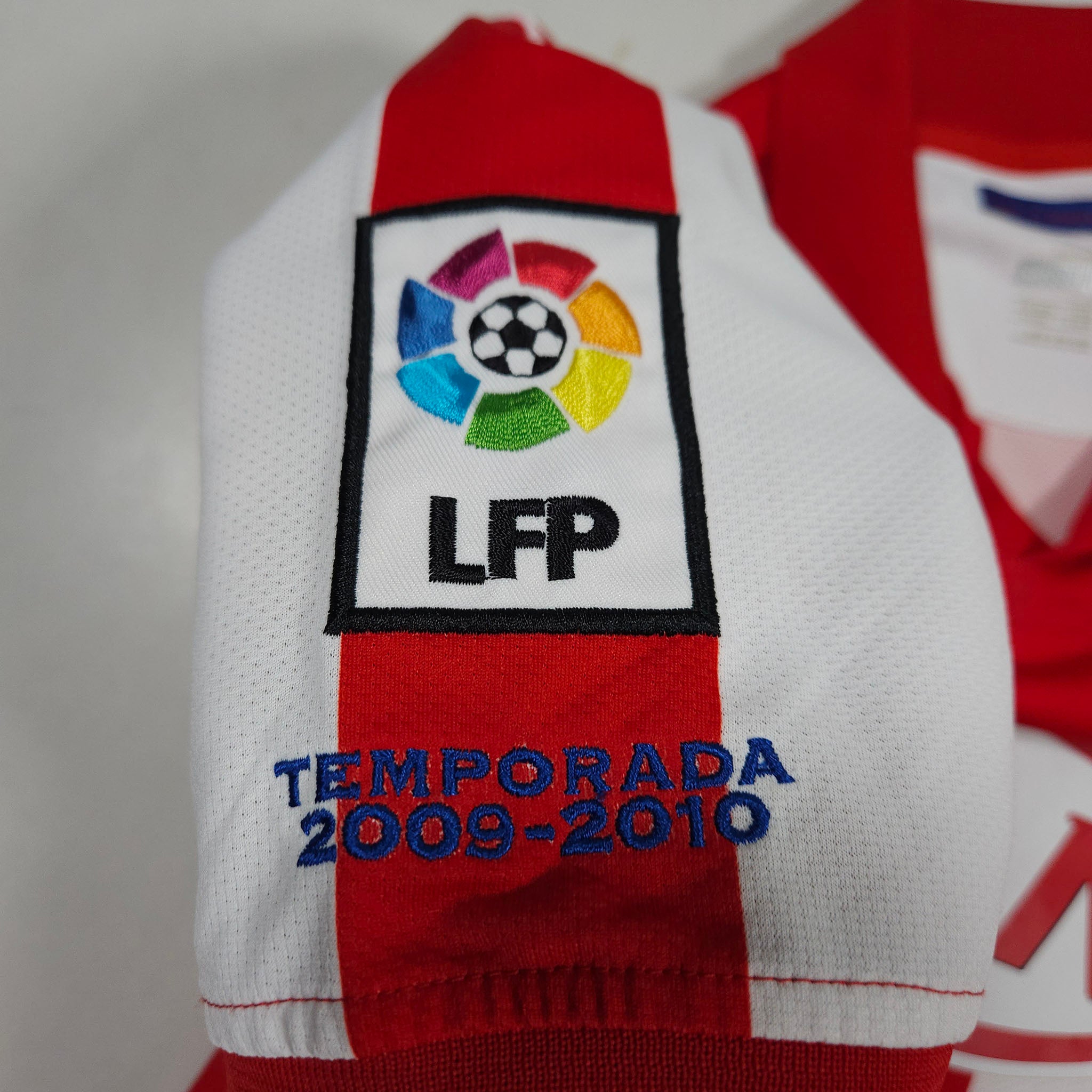 Atletico Madrid Home Shirt 2009-10 detailed view 9