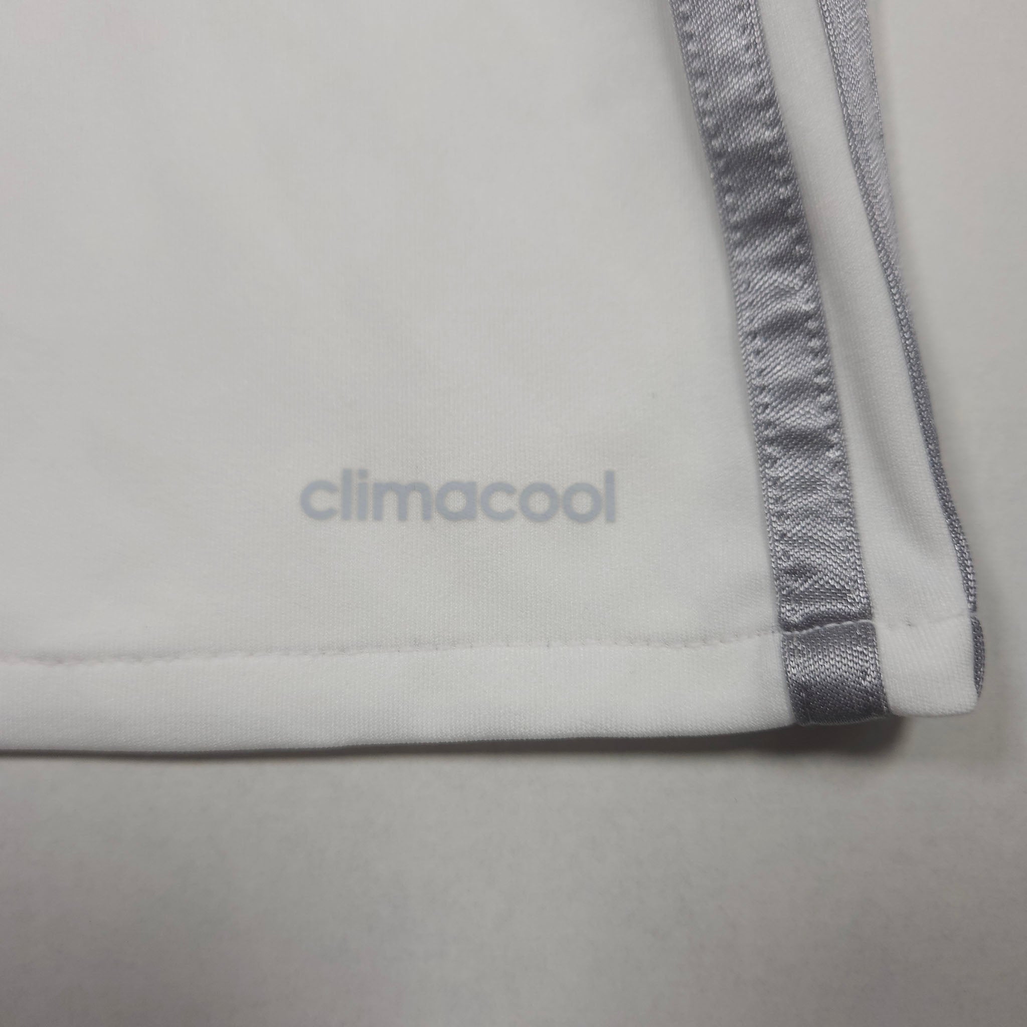 Bayern Munich Third Shirt 2016-17 detailed view 1