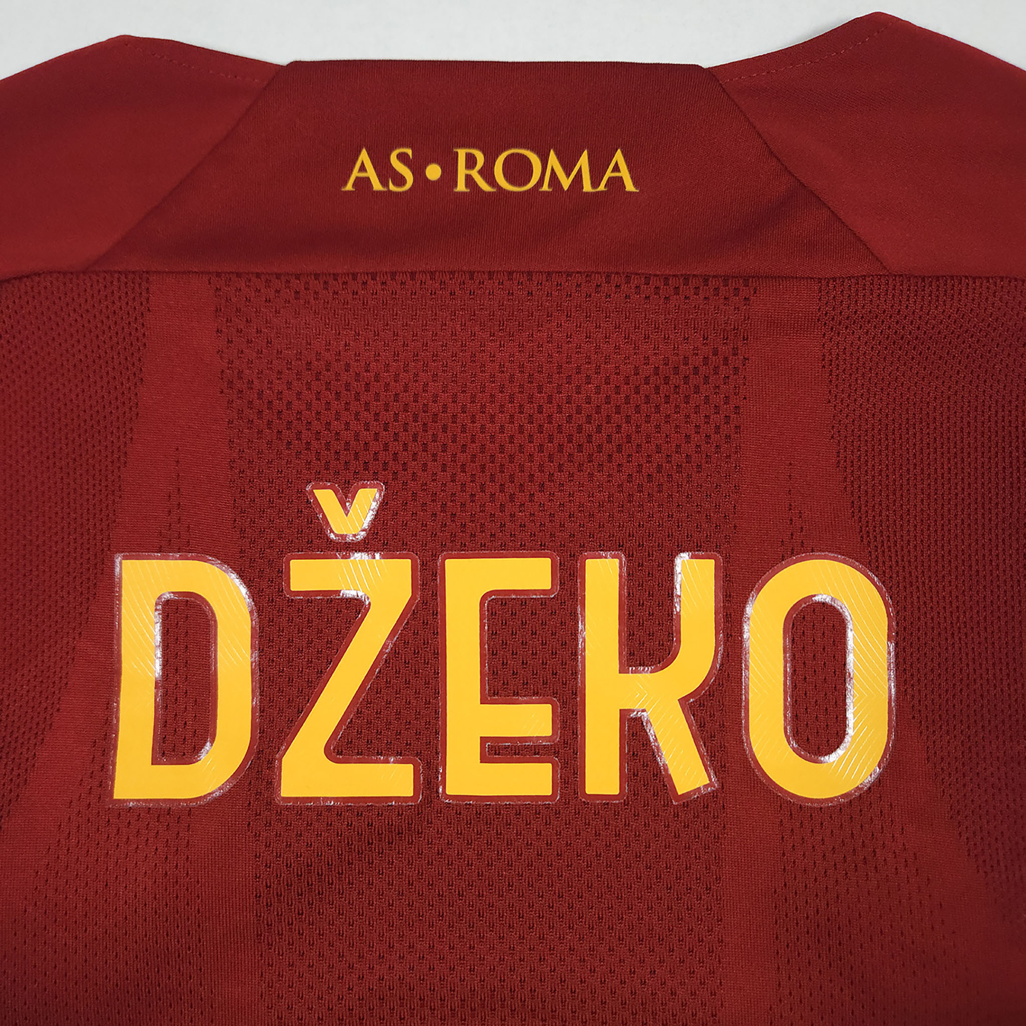 AS Roma Home Shirt 2021-22 – Džeko #9 detailed view 10