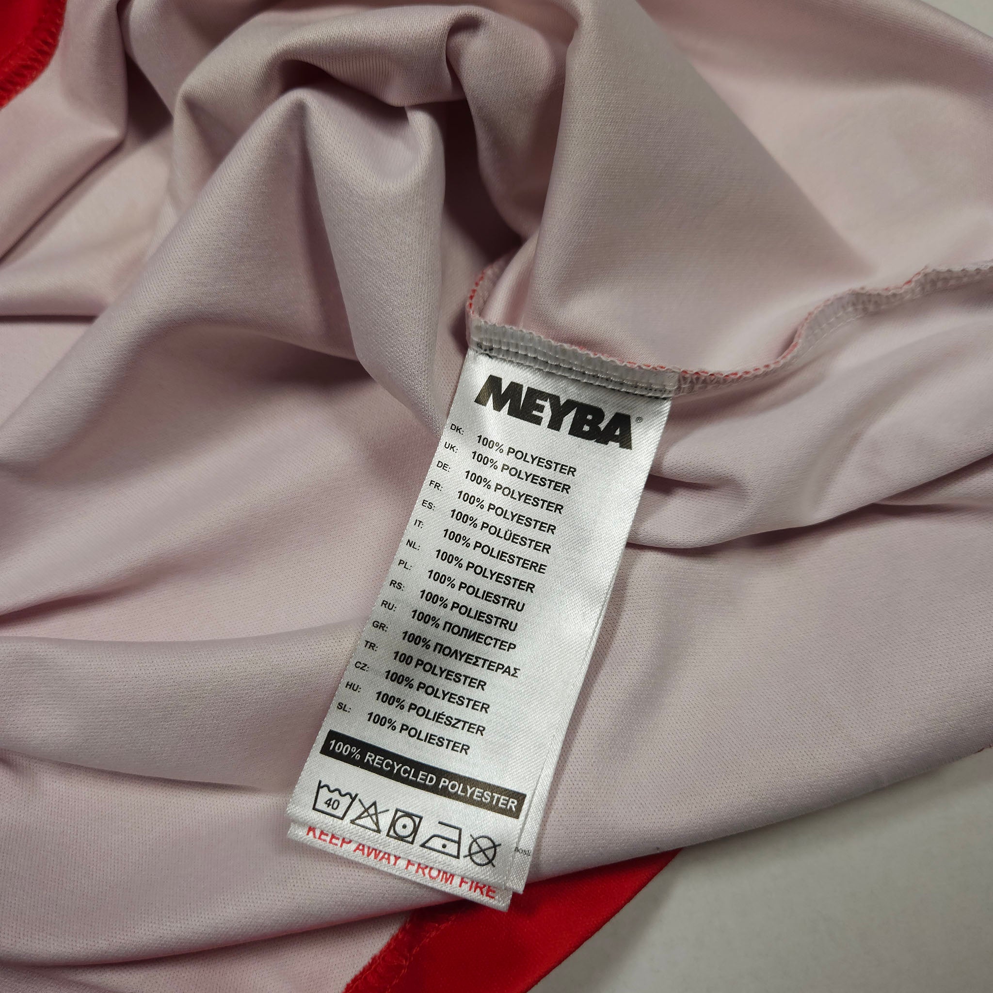 FC Twente Home Shirt 2021-22 detailed view 7