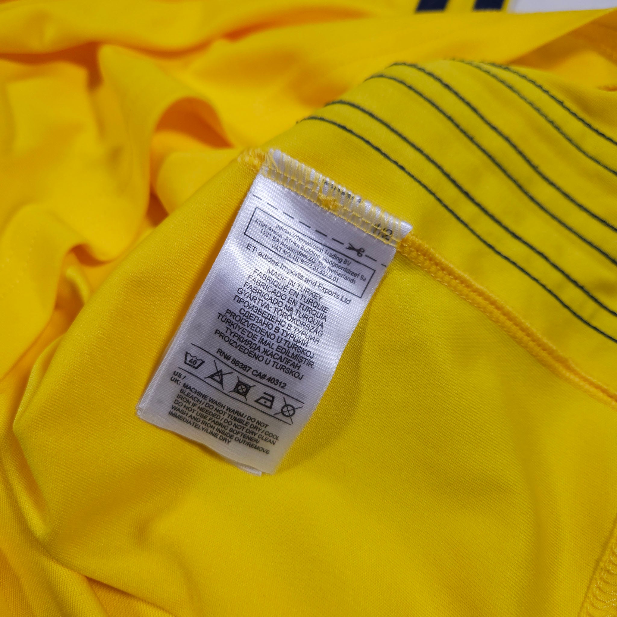 Fenerbahce Away Shirt 2017-18 detailed view 3