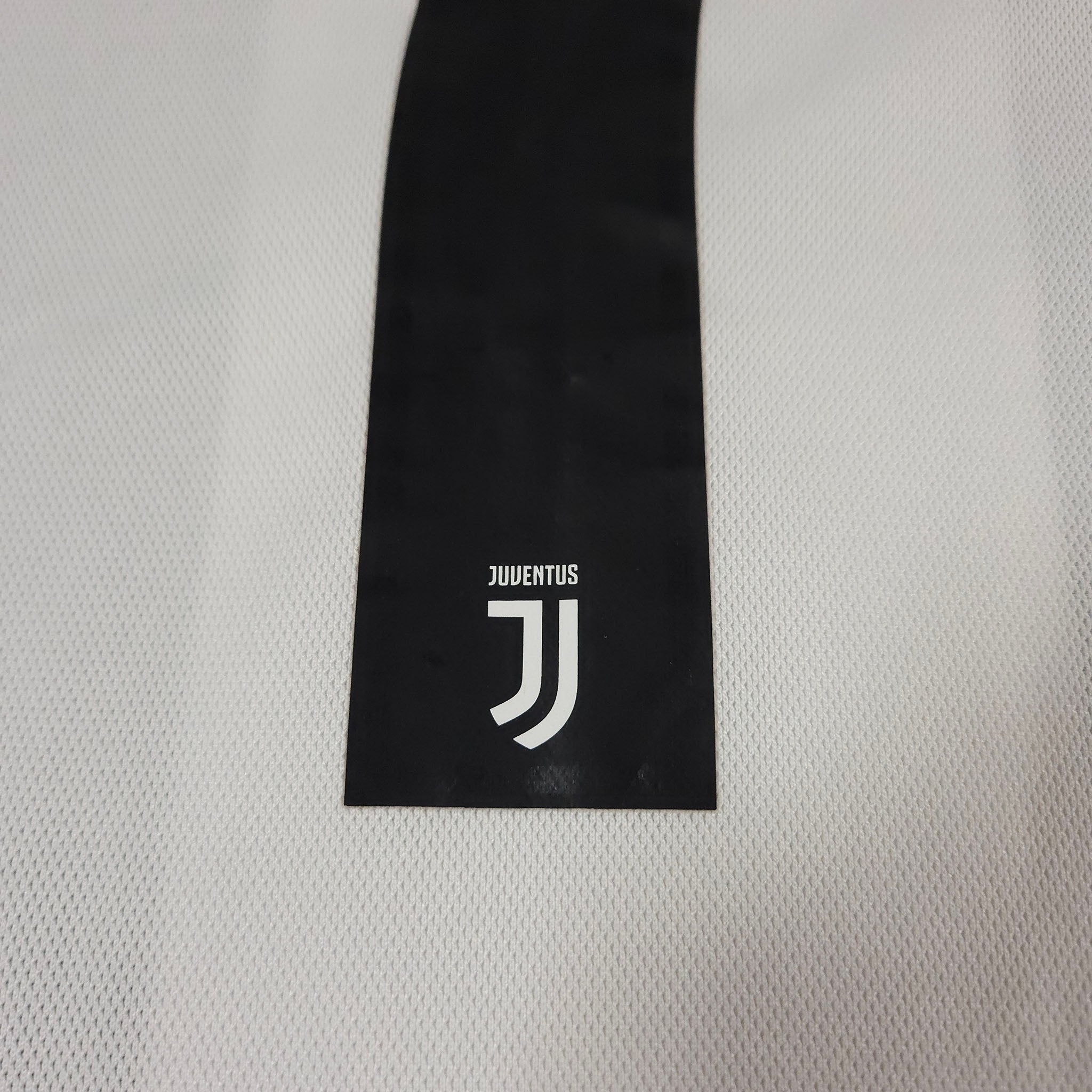 Juventus Home Shirt 2018-19 – Ronaldo #7 detailed view 8