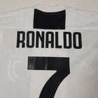 Juventus Home Shirt 2018-19 – Ronaldo #7 detailed view 7