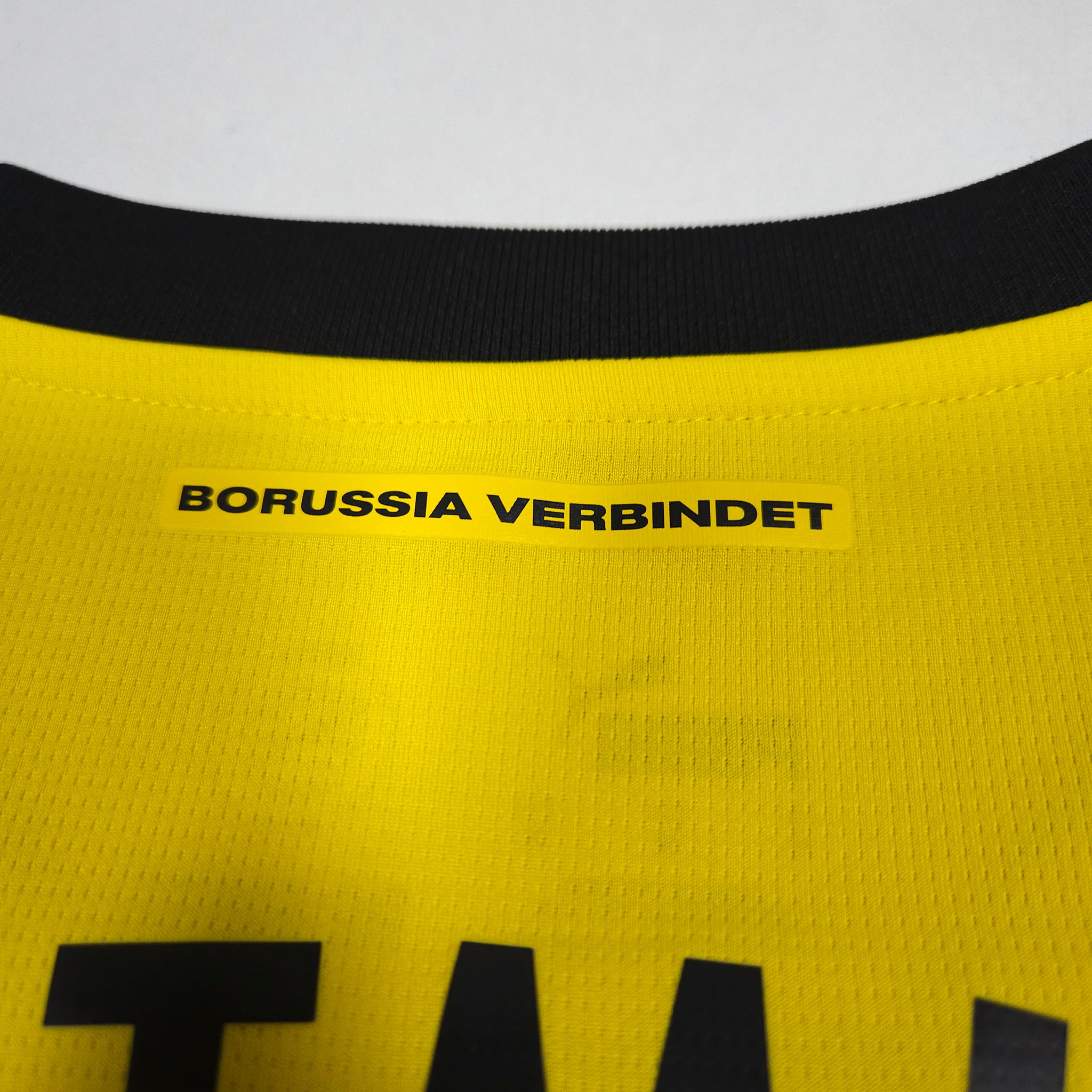 Borussia Dortmund Home Shirt 2024-25 detailed view 7