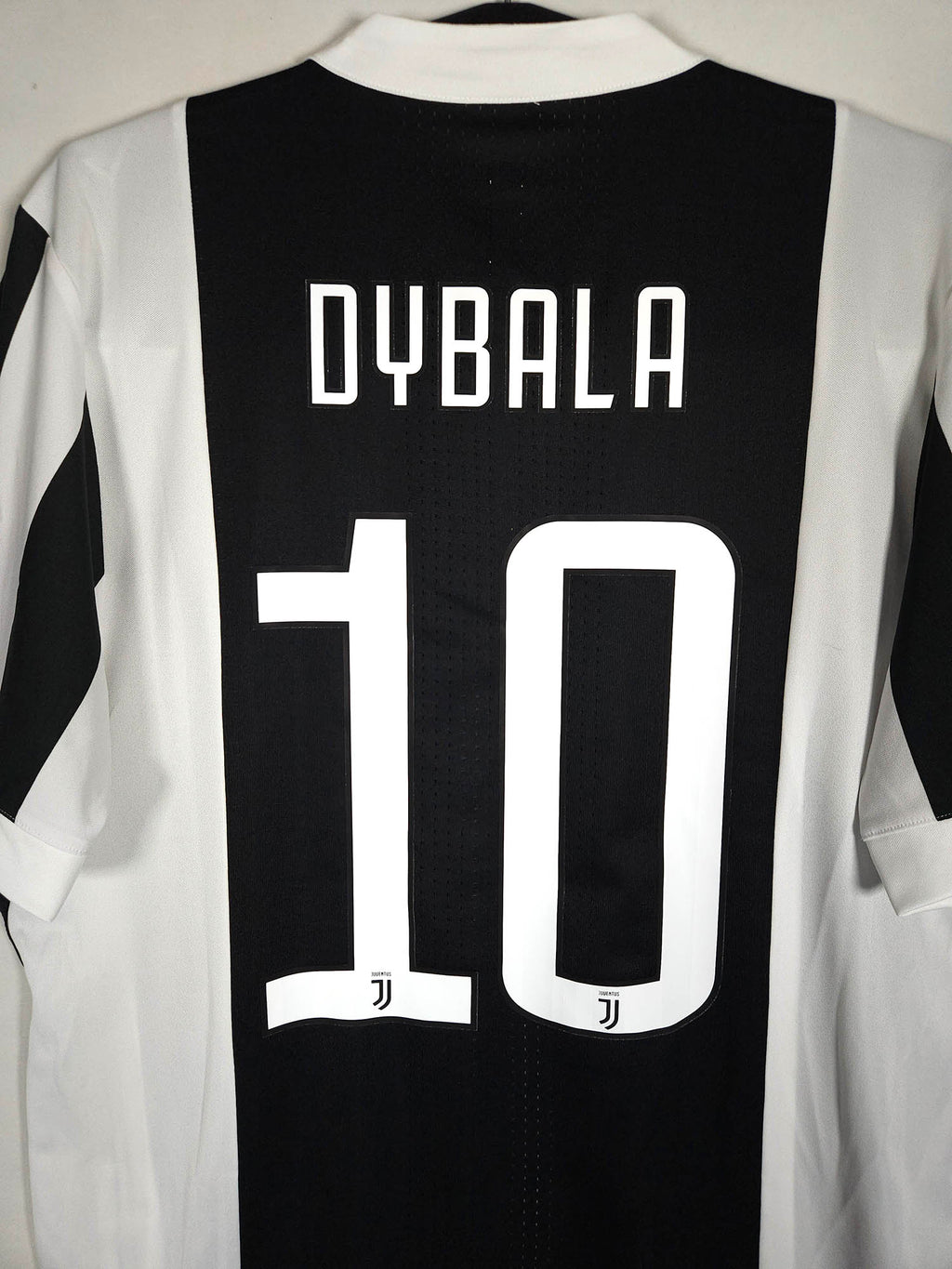 2017-18 Juventus Authentic Home Shirt Dybala #10