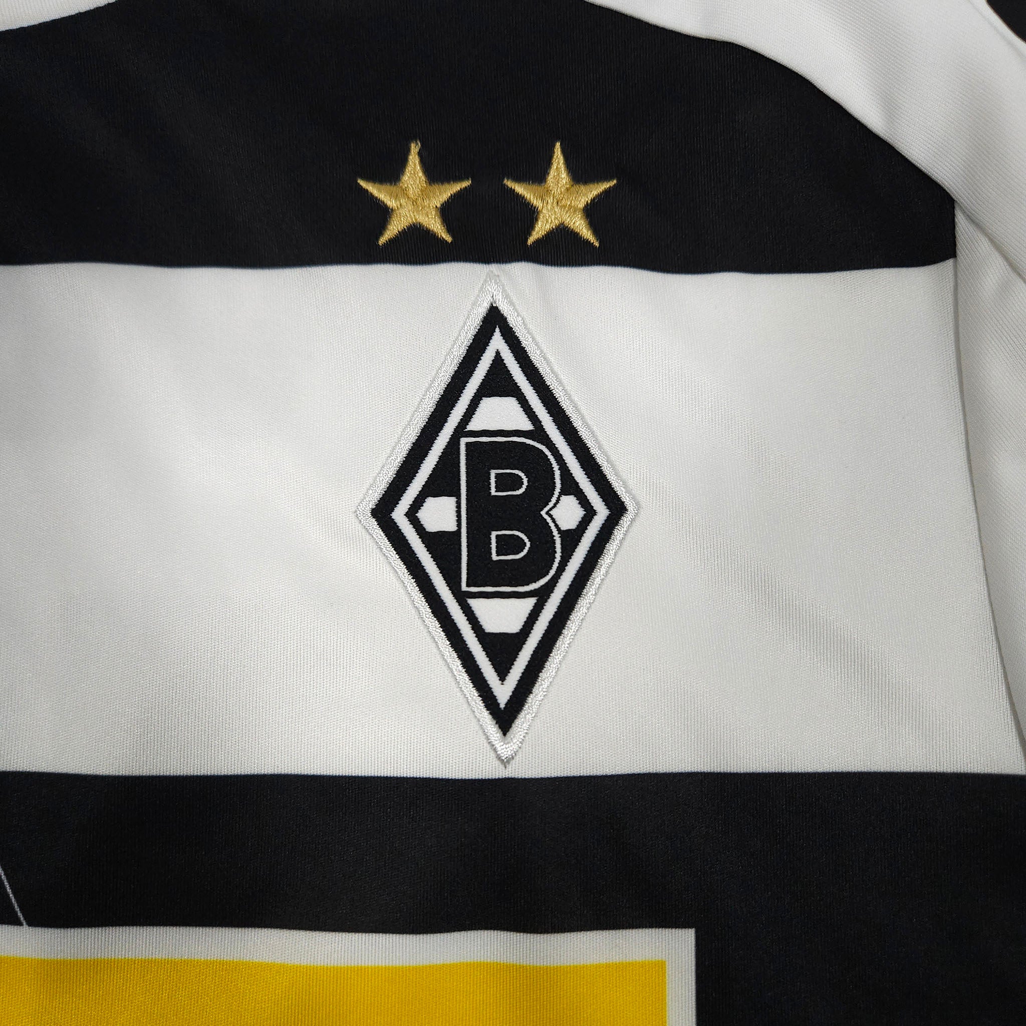 Borussia Mönchengladbach Home Shirt 2016-17 – Wendt #17 detailed view 2