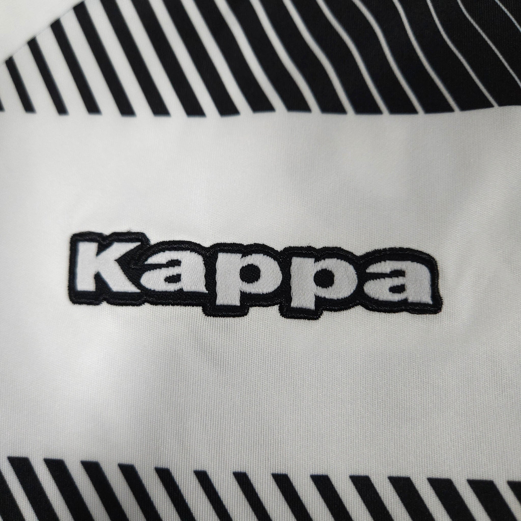 Borussia Mönchengladbach Home Shirt 2016-17 – Wendt #17 detailed view 3