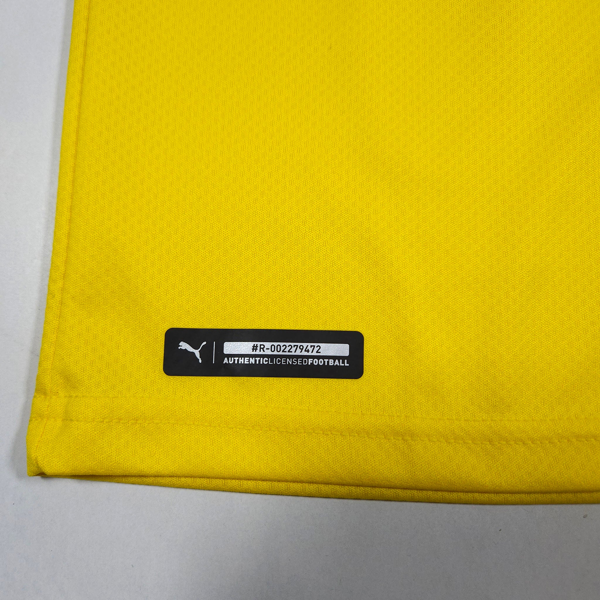 Borussia Dortmund Home Shirt 2021-22 detailed view 4