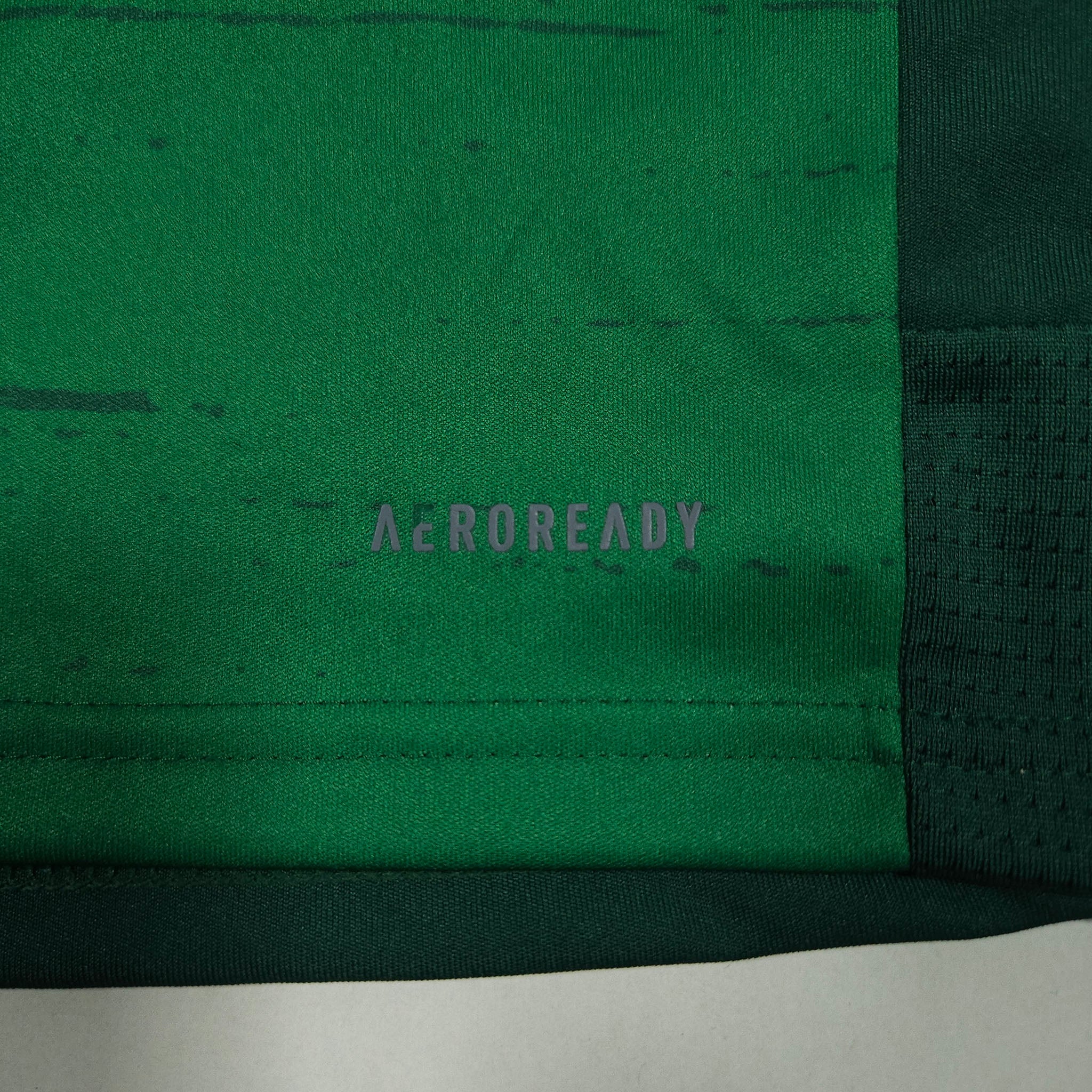 Feyenoord Third Shirt 2021-22 – Linssen #11 detailed view 4