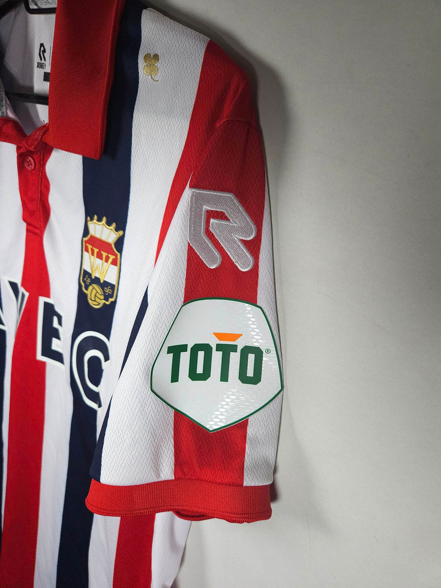2023-24 Willem II Home Shirt Joosten #17