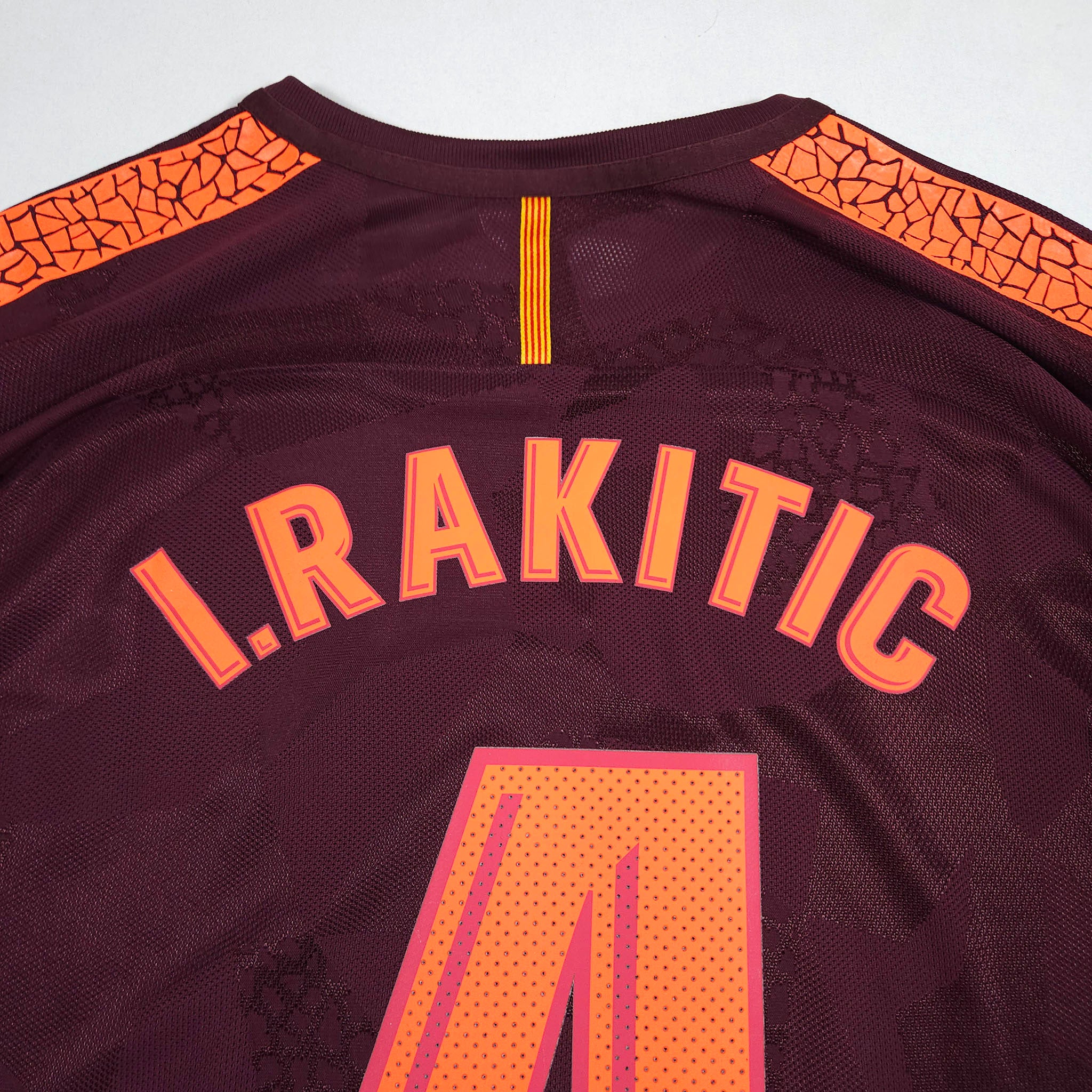 Barcelona Third Shirt 2017-18 – Authentic – Rakitic #4 detailed view 11