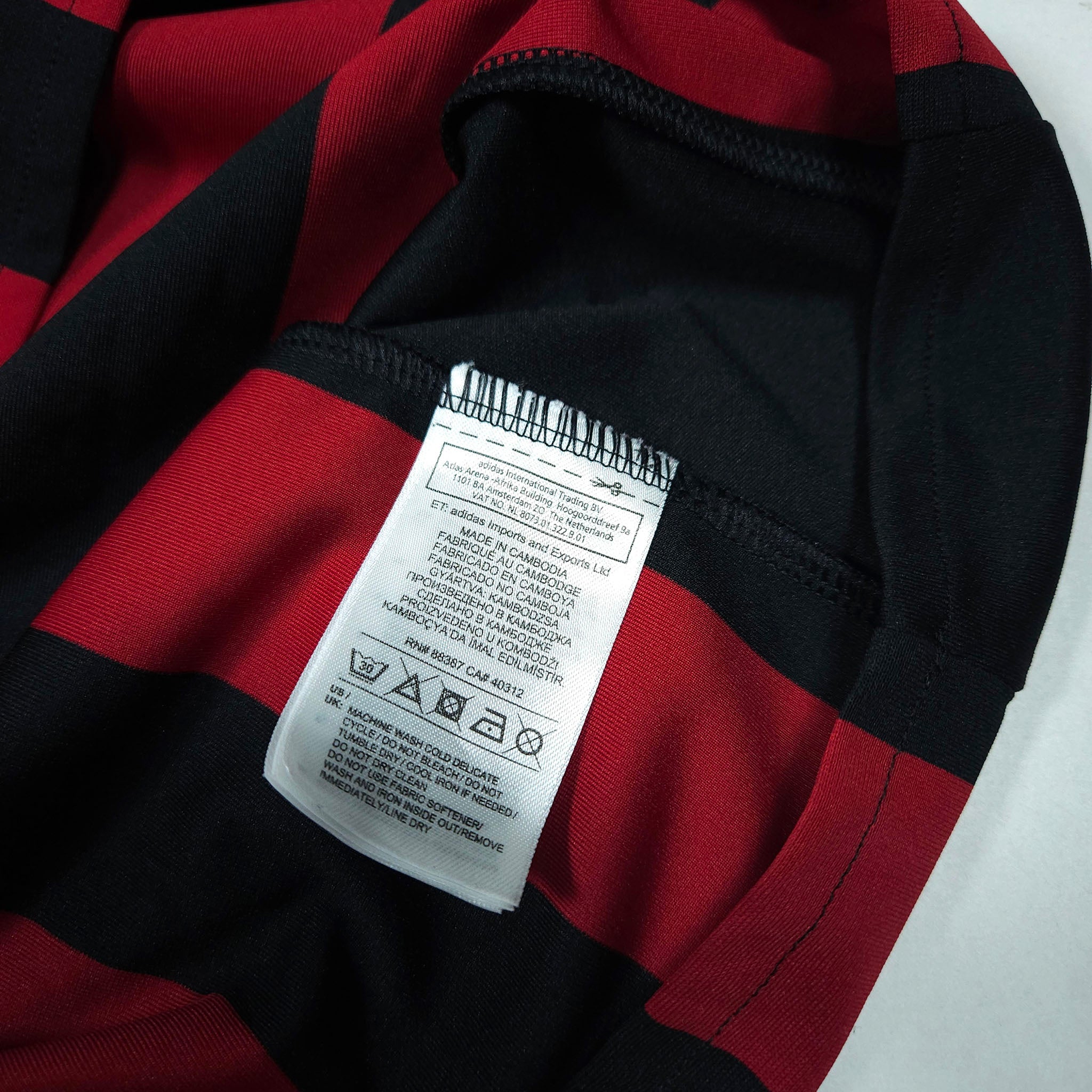 AC Milan Home Shirt 2017-18 detailed view 8