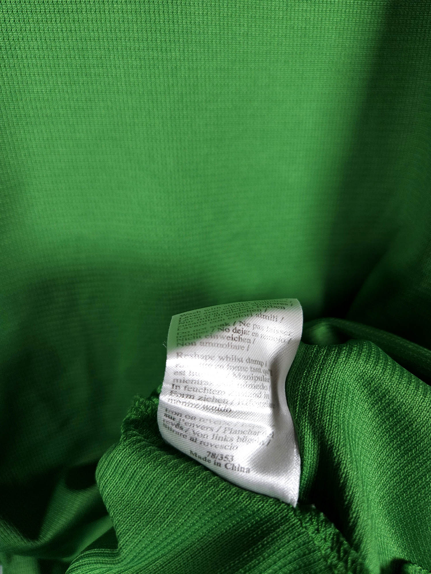 2005-06 Ireland Training Shirt